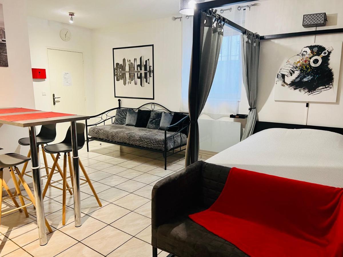 Charmant Studio Proximite Centre-Ville Et Gare Chalons en Champagne Ngoại thất bức ảnh