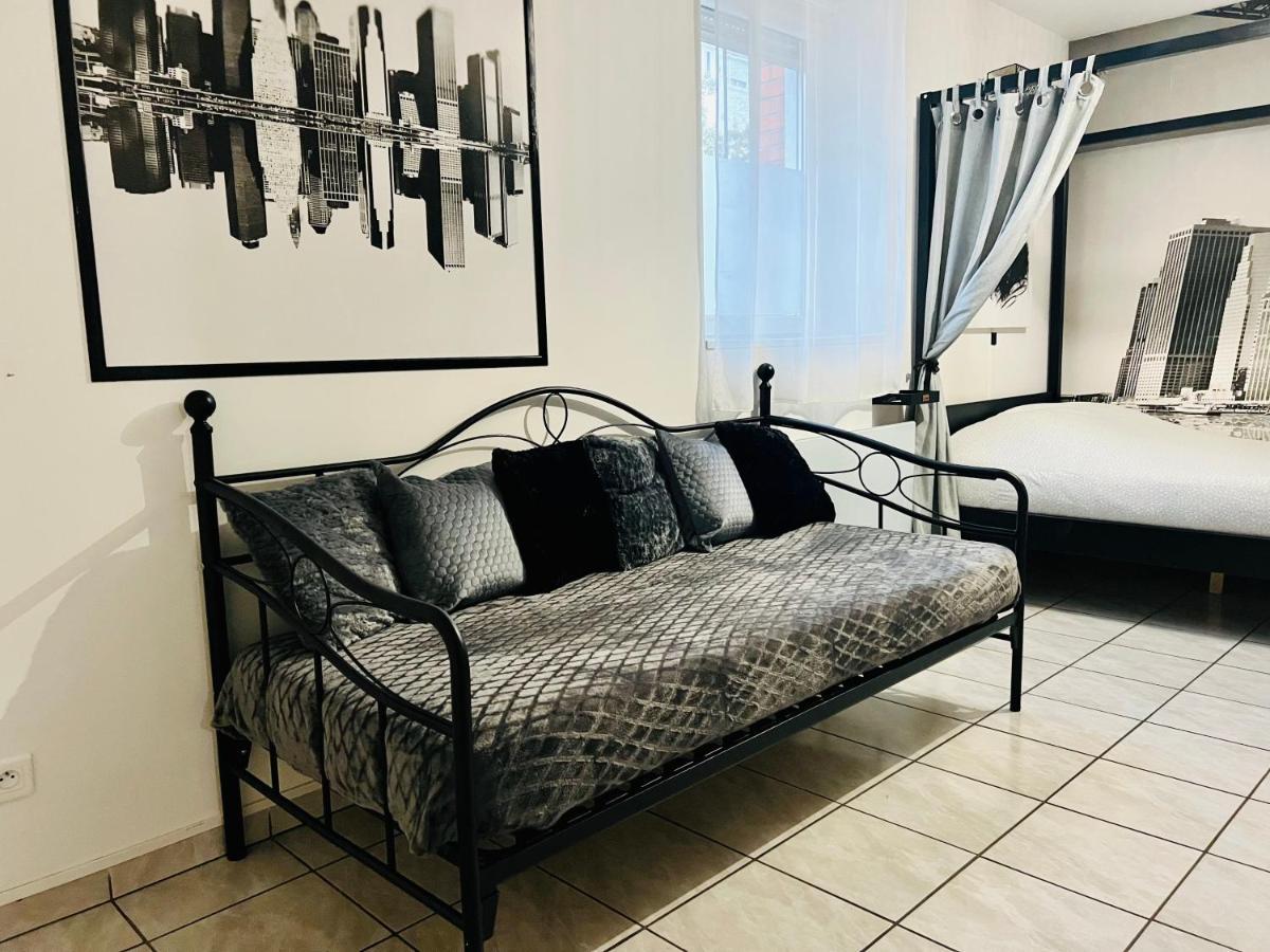 Charmant Studio Proximite Centre-Ville Et Gare Chalons en Champagne Ngoại thất bức ảnh